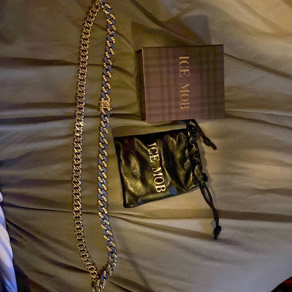 Men’s Cuban link chain